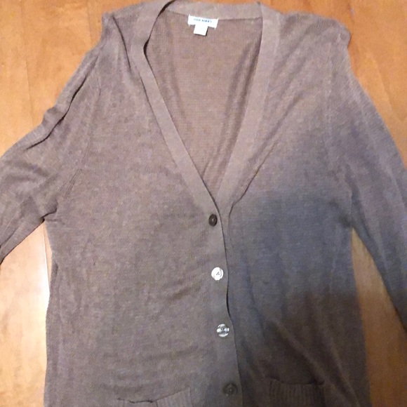 Button down sweater - Picture 2 of 2